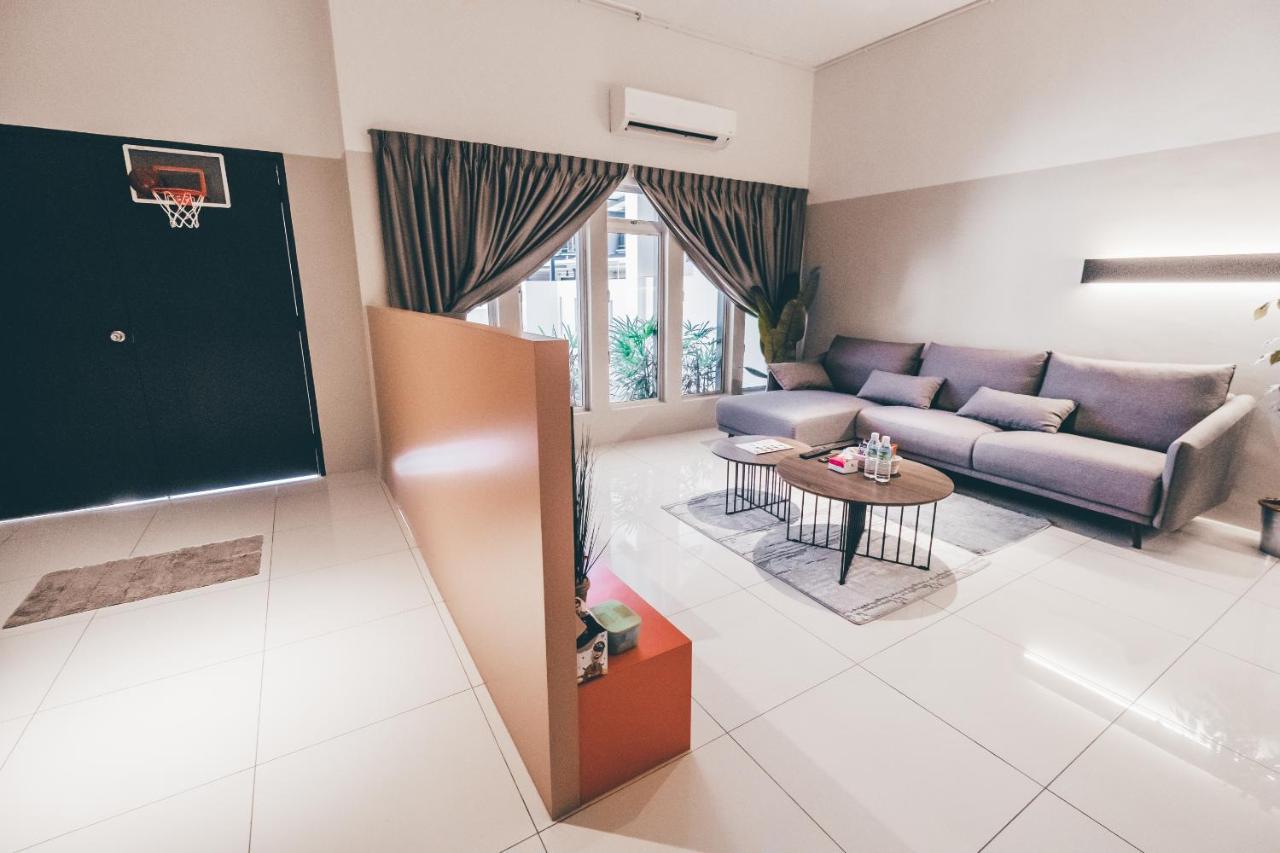 J Residence Banting  Exterior foto